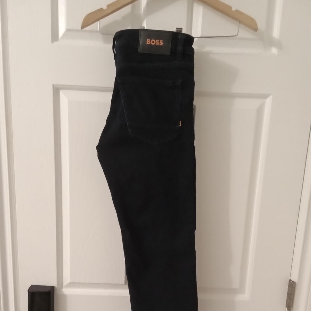 BOSS Jeans - Picture 2 of 3